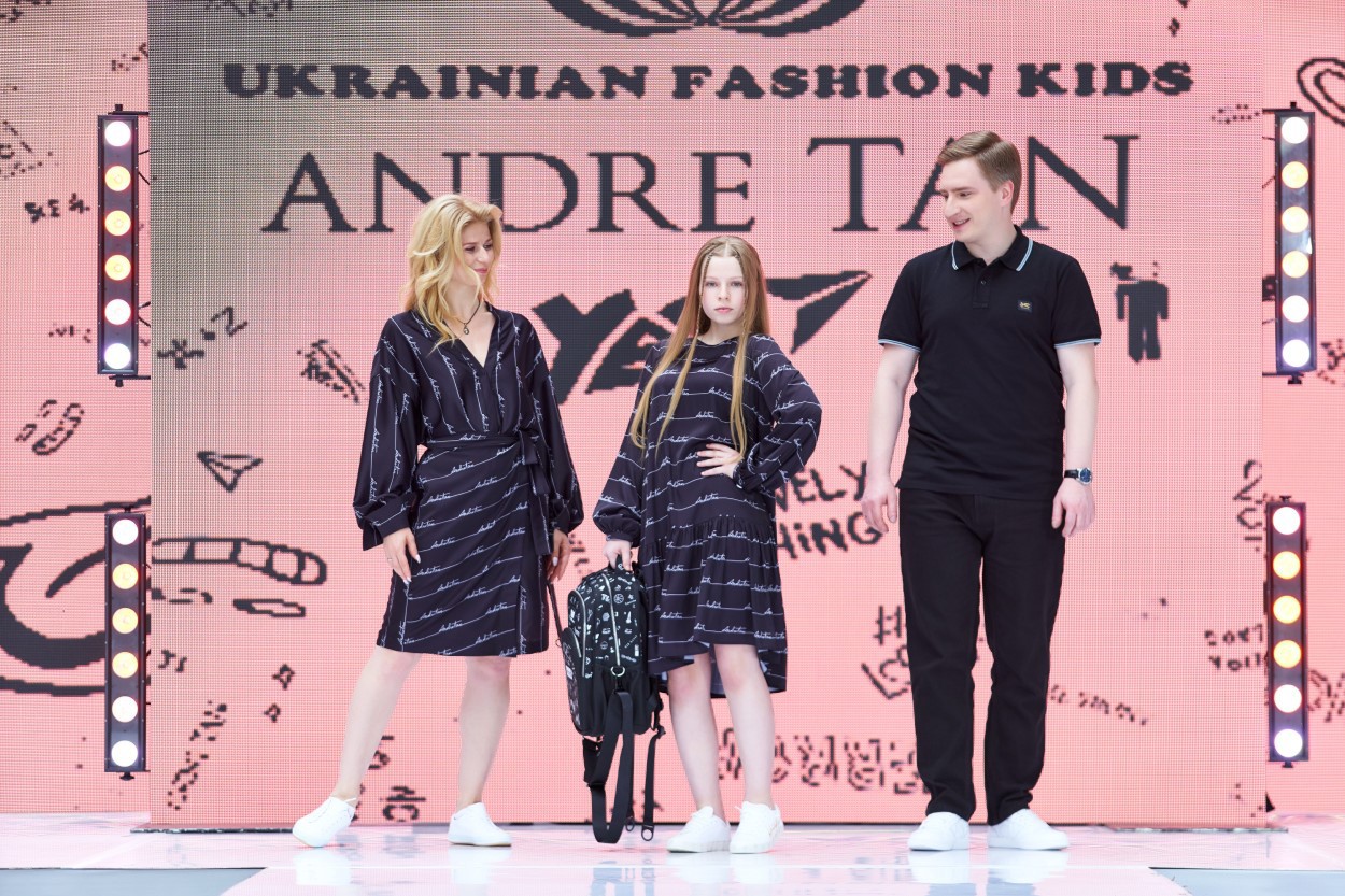 Показ коллекции YES by Andre TAN