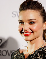 Знаменитые брюнетки