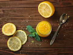 Лимон в догляді за собою