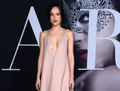 Дакота Джонсон (Cover)