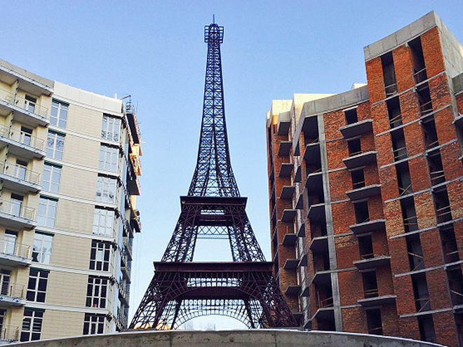 Увидеть Эйфелеву башню не отправляясь в Париж