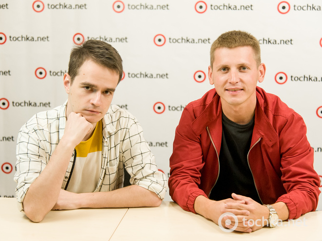 Brunettes Shoot Blondes