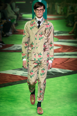 C чем носить мужской пиджак: коллекция Gucci весна-лето 2017 