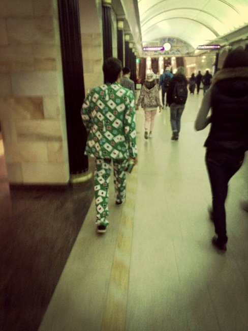 Странные люди в метро