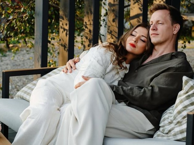 Тишкевич привітала чоловіка з 42-річчям і зізналася, що заздрить його молодому вигляду