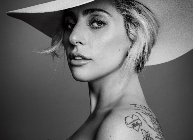 Леди Гага снялась для юбилейного выпуска Harper’s Bazaar