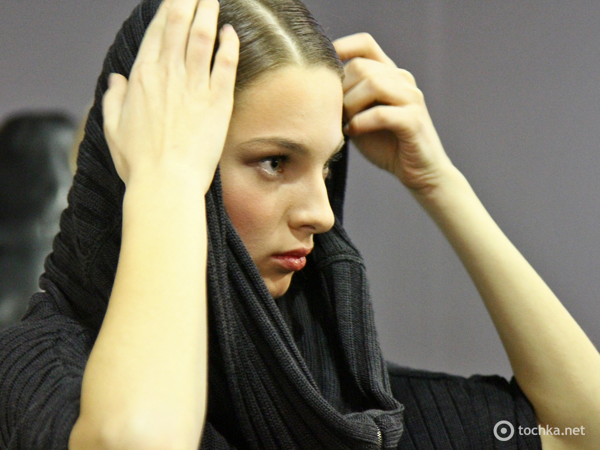 Бэкстейдж второго дня UFW: ANNETTE GORTZ