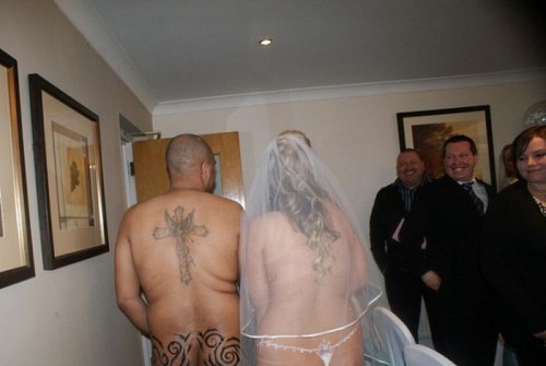 Свадьба нудистов