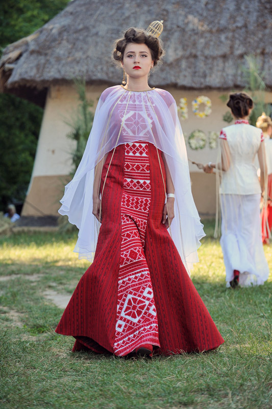 Коллекции Этно-fashion на фестивале «Країна Мрій»: LARA KIM