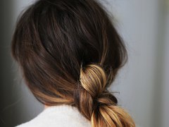 Швидка зачіска: вузол з волосся