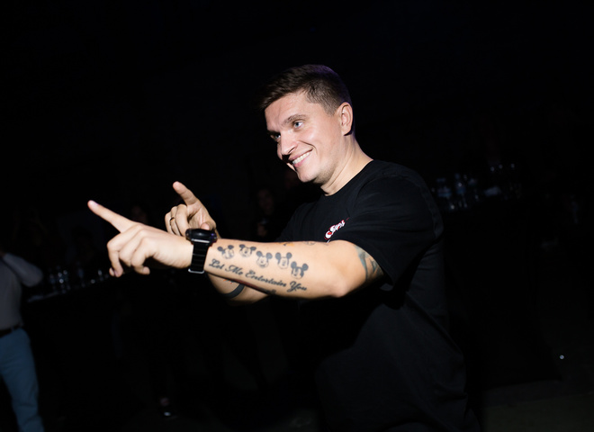 Вечеринка в честь дня рождения Анатолия Анатолича