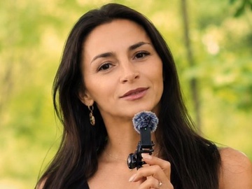 Гвоздьова похвалилася підтягнутою фігурою в бікіні на пляжі в Болгарії