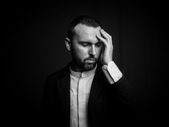 Индастриал-рок, впечатляющий вижуал и цифровые копии зрителей: The Maunt анонсируют сольный концерт