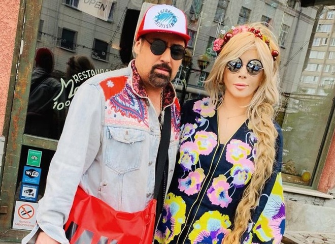 Білик натякнула на відновлення стосунків з Коляденком – відео