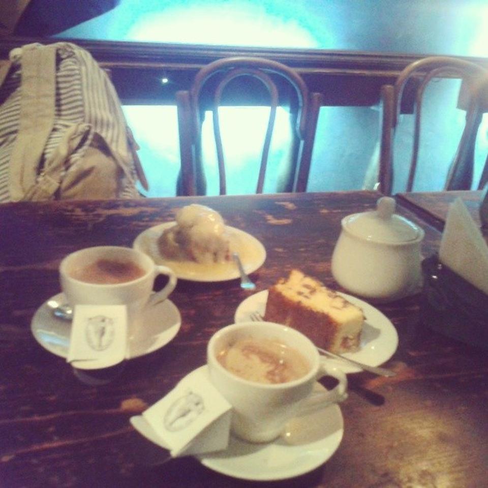 Рестораны Львова: Під синьою пляшкою