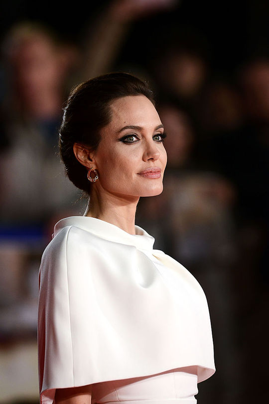 Анджелина Джоли (Cover: какой была и какой стала)