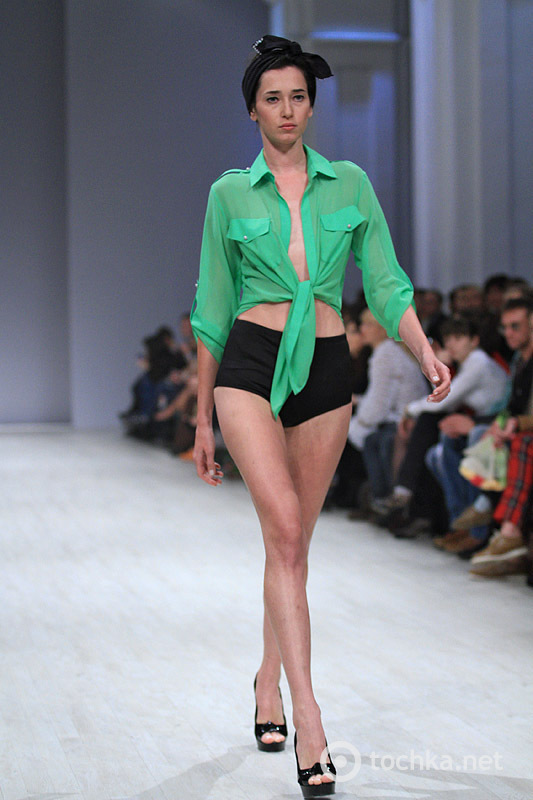 Показ Elena BURBA