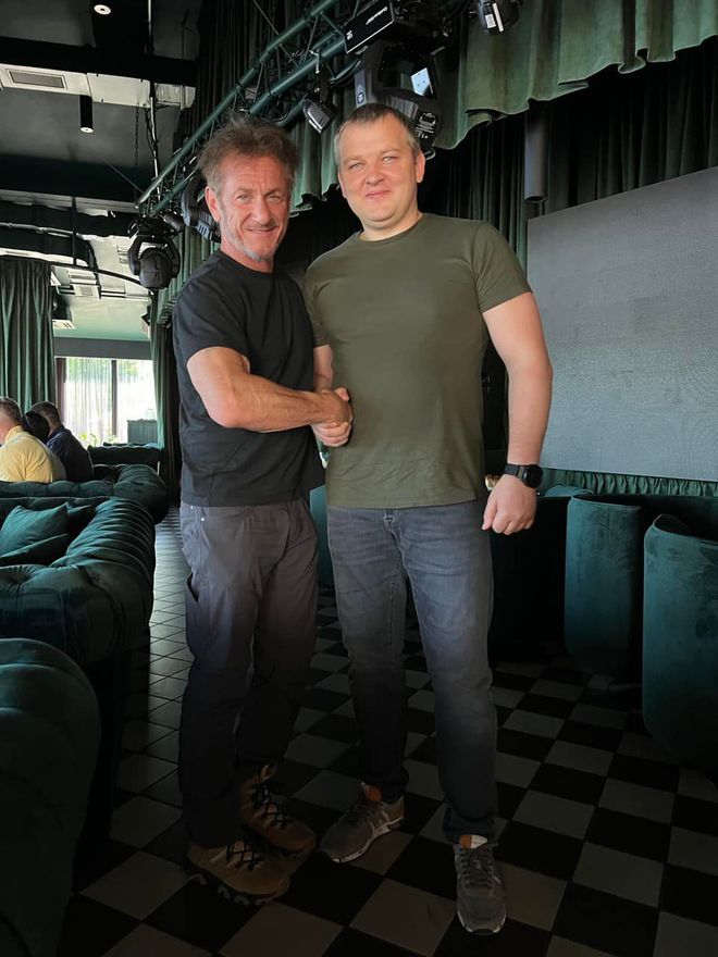 Шон Пенн и Николай Лукашук