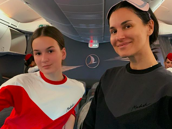 Маша Ефросинина с дочерью Наной