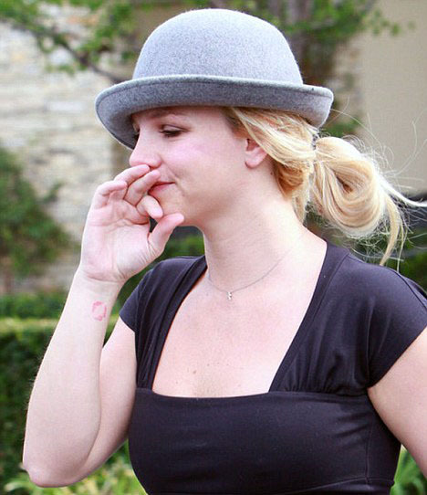 Бритни Спирс увеличила губы