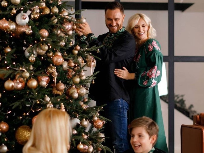 Ексдружина Олега Собчука показала переписку, де співак налаштовує проти неї дочку