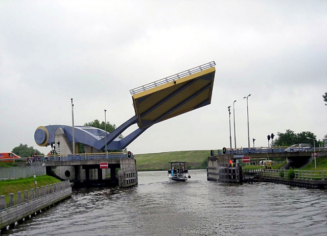 Необычные сооружения нашей планеты: Мост Slauerhoffbrug, Нидерланды