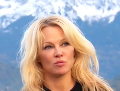 Памела Андерсон