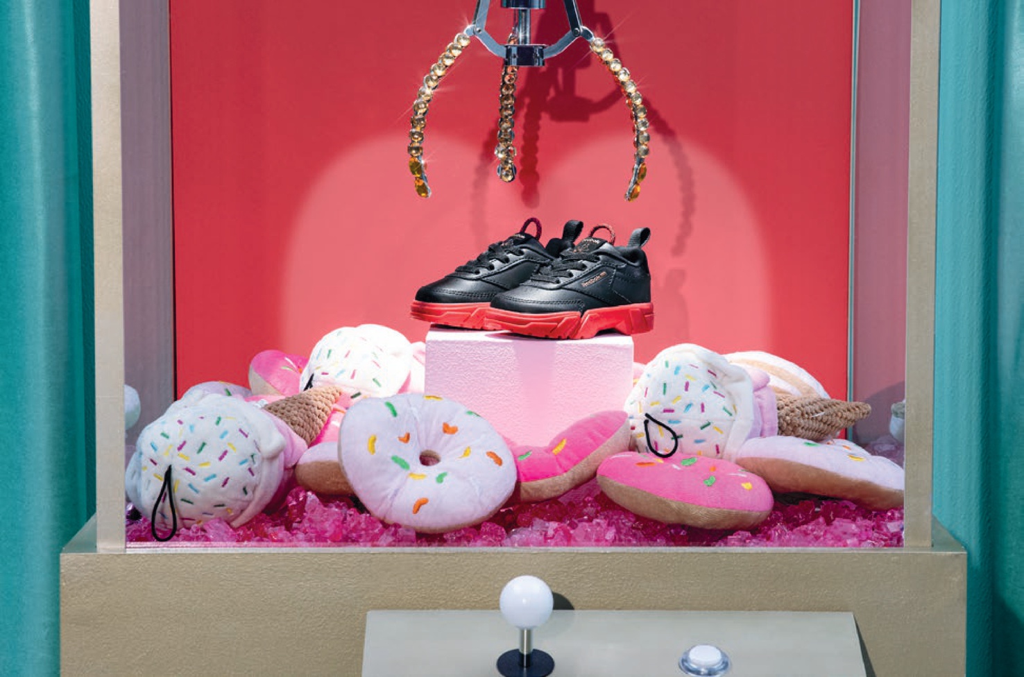 Карди Би и Reebok