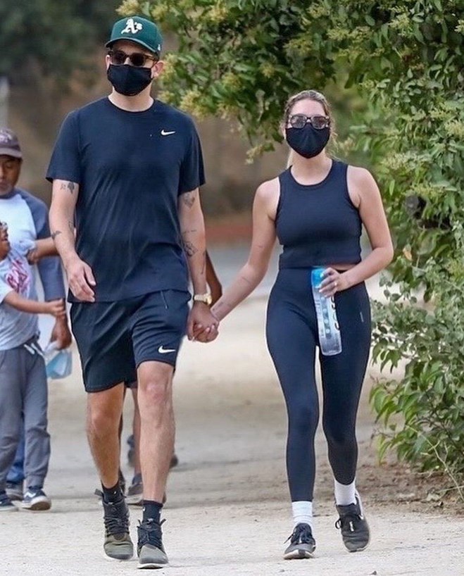 Ешлі Бенсон і G-Eazy