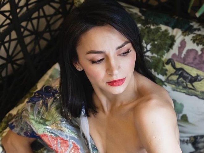 «Це робочий інструмент»: Гвоздьова відповіла на критику її фото з оголеними сідницями