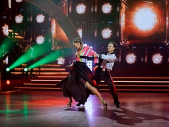 Танці з зірками