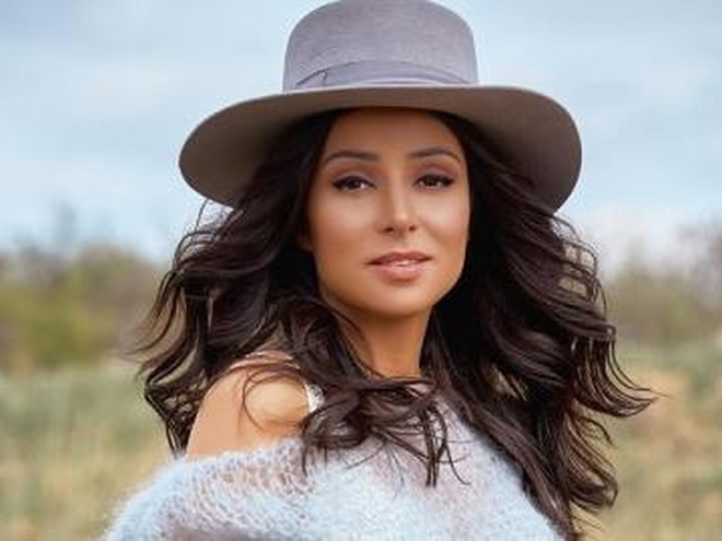 Злата Огневич показала, як розбирала завали після обстрілу Києва