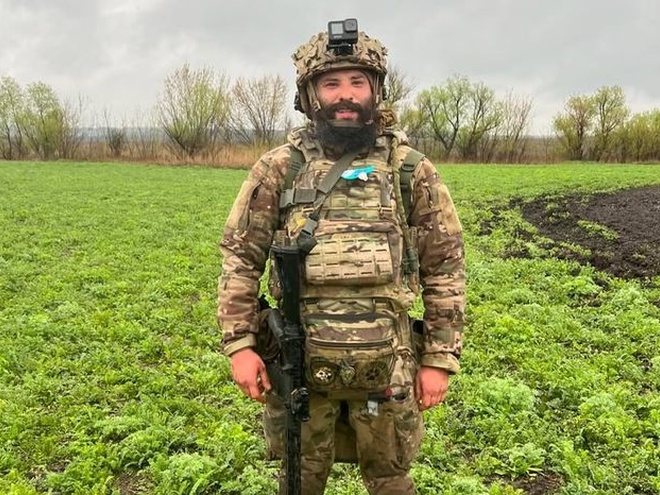 Віктор Розовий показав свої перші кроки після тяжкого поранення на фронті