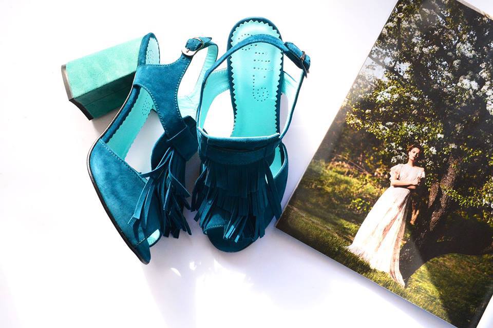 Тренд літа 2016: босоніжки на стійкому каблуці від українських дизайнерів