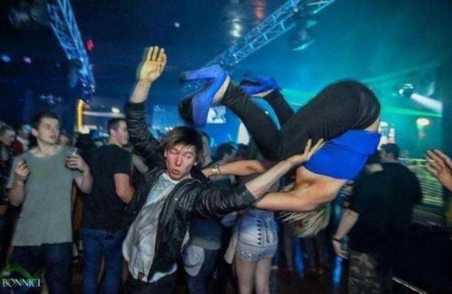 Ты пьяна, иди домой!