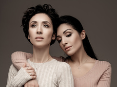 The Alibi Sisters - Анна та Ангеліна Завальські