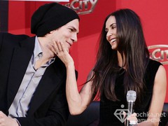 Демі Мур і Ештон Катчер