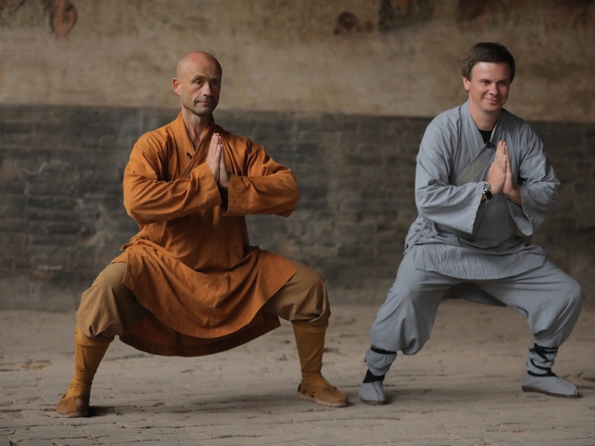 Четки от стресса и настойки на змеях: Дмитрий Комаров рассказал о народной медицине в Китае