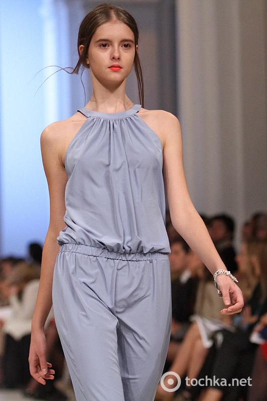 Показ POUSTOVIT 