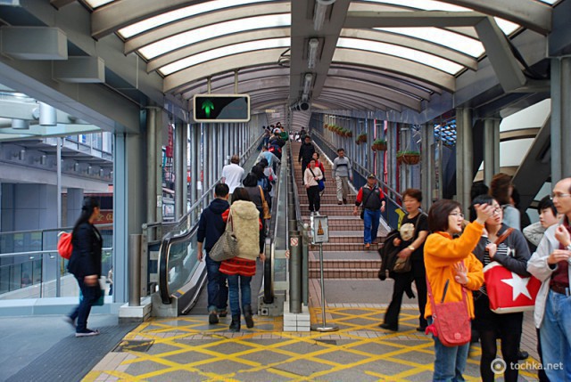 Цікаві місця Гонконгу: Mid-Levels Escalator