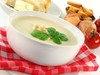 готуй сирний суп з грибами, цибулею або шинкою