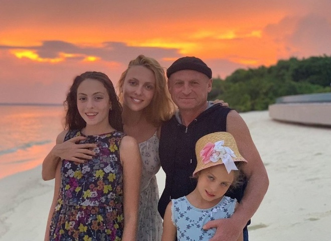 Оля Полякова публічно привітала чоловіка із 20-річчям шлюбу