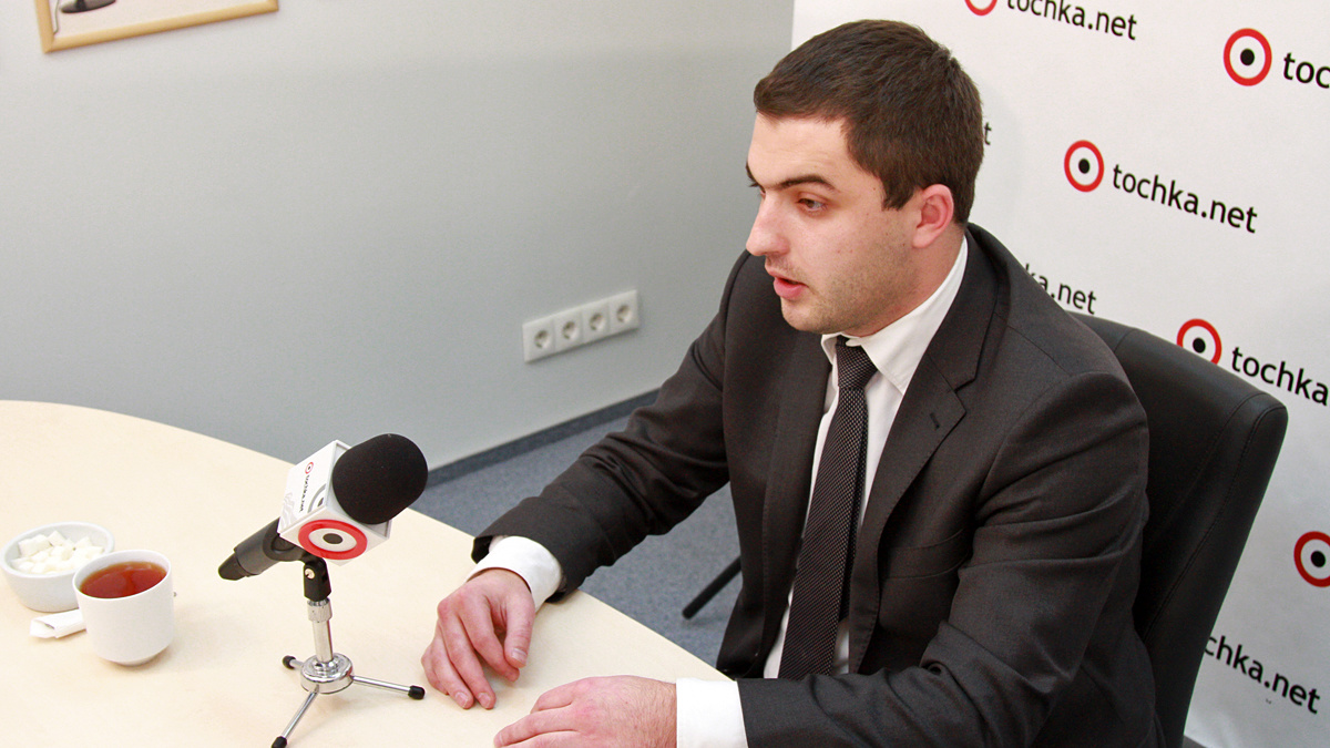 Євген Ларін