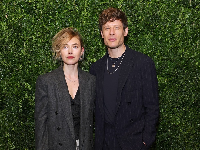 Зірка «Маленьких жінок» Джеймс Нортон розійшовся з нареченою