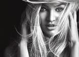 Кэндис Свейнпол в рекламе Bombshell