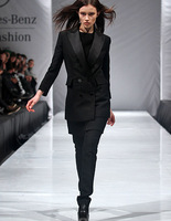 CoSTUME NATIONAL 