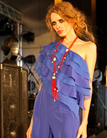 Показ Айсіної Показ Айсіної