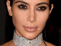 Провокационный образ: Ким Кардашьян в Cartier