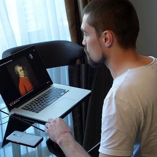 Дима Билан в лесу