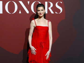 Рідкісний вихід: Енн Хетеуей засвітилася на червоній доріжці з чоловіком